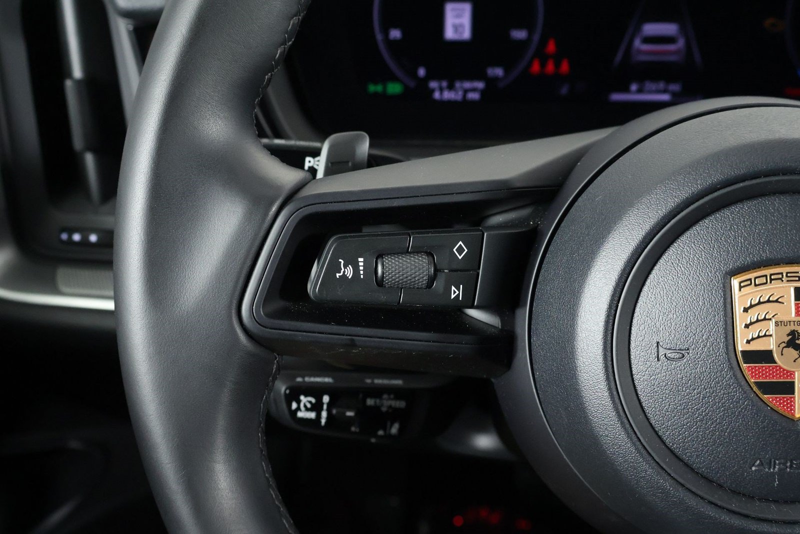Certified 2026 Porsche Cayenne AWD/4WD image 14