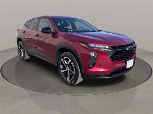 Used 2024 Chevrolet Trax RS image 8