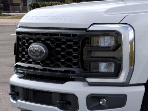 New 2026 Ford F350 Lariat w/ Black Appearance Package AWD/4WD image 17