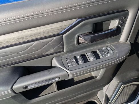 New 2025 RAM 2500 Limited image 27