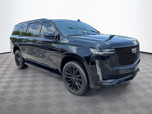 Used 2024 Cadillac Escalade ESV Premium Luxury RWD image 4