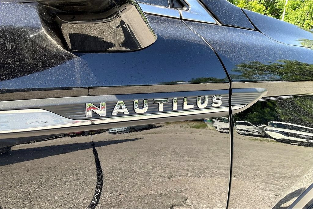 Used 2022 Lincoln Nautilus AWD w/ Premium Package image 24