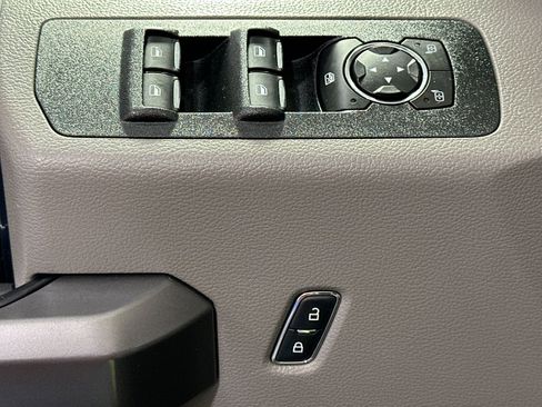 Used 2019 Ford F150 XLT w/ Equipment Group 302A Luxury image 17