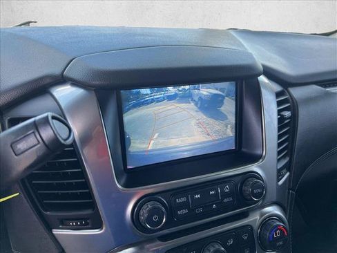Used 2019 Chevrolet Tahoe LS RWD image 11