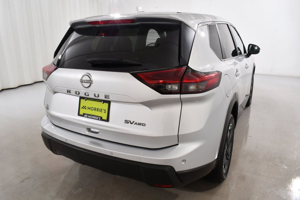 Used 2024 Nissan Rogue SV AWD/4WD image 12