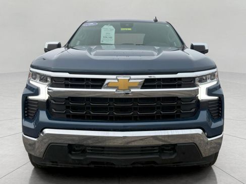 Used 2024 Chevrolet Silverado 1500 LT image 3