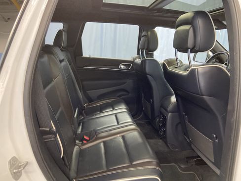 Used 2015 Jeep Grand Cherokee Overland image 38