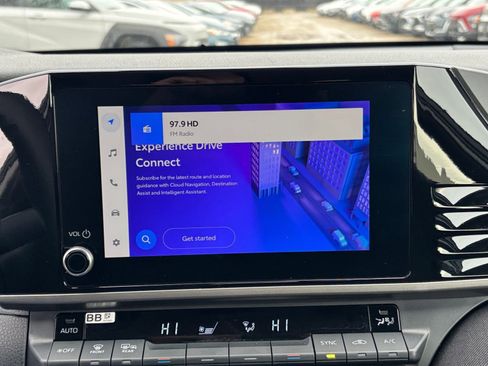 Used 2025 Toyota Camry LE image 21