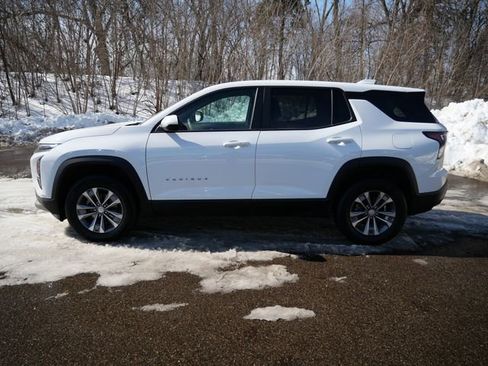 Used 2025 Chevrolet Equinox LT image 4