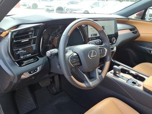 Used 2024 Lexus RX 350 Premium image 13