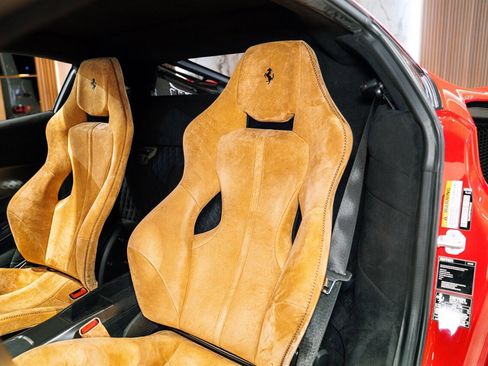 Used 2020 Ferrari 488 Pista Coupe image 13