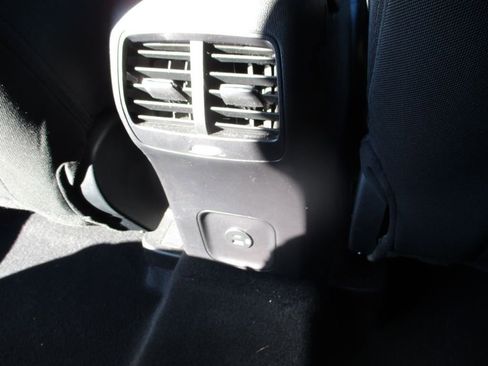 Used 2021 Ford Escape SE w/ SE Sport Appearance Package image 8