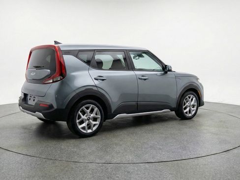 Used 2025 Kia Soul LX w/ LX Technology Package image 9