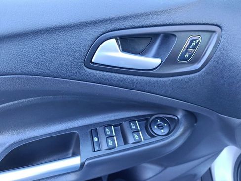 Used 2017 Ford Escape SE w/ Equipment Group 201A image 11