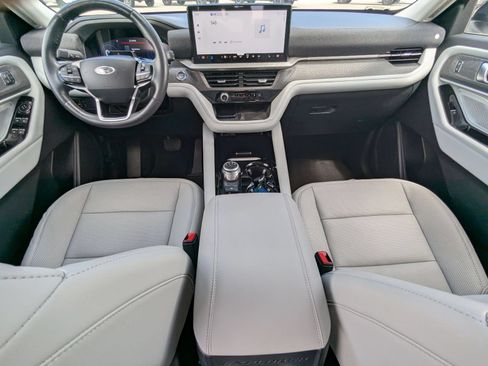 Used 2025 Ford Explorer Platinum w/ Ultimate Package AWD/4WD image 27