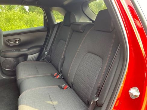 Used 2024 Honda HR-V Sport image 3