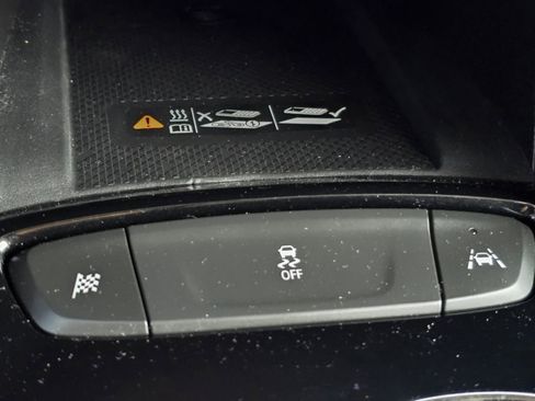 Used 2022 Chevrolet Bolt EUV Premier w/ Launch Edition image 11