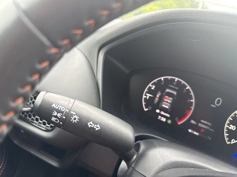 Used 2024 Honda HR-V Sport image 29