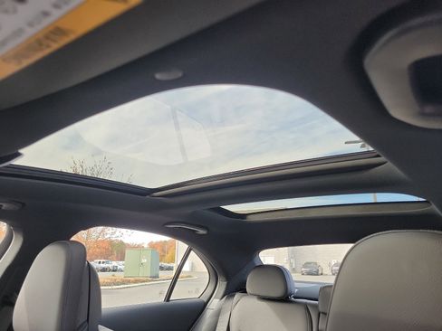 Used 2024 Mercedes-Benz C 300 image 14