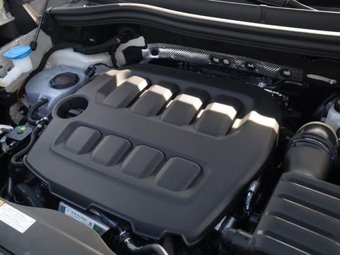 New 2026 Volkswagen Tiguan SEL R-Line image 22