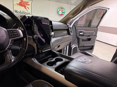 Used 2022 RAM 2500 Laramie w/ Safety Group B AWD/4WD image 25