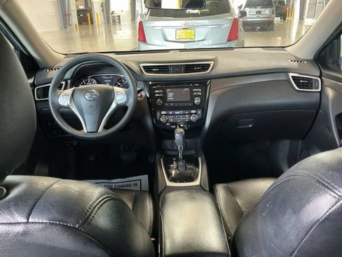 Used 2015 Nissan Rogue SV FWD image 21