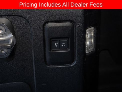 Used 2022 Land Rover Defender 110 X AWD/4WD image 10