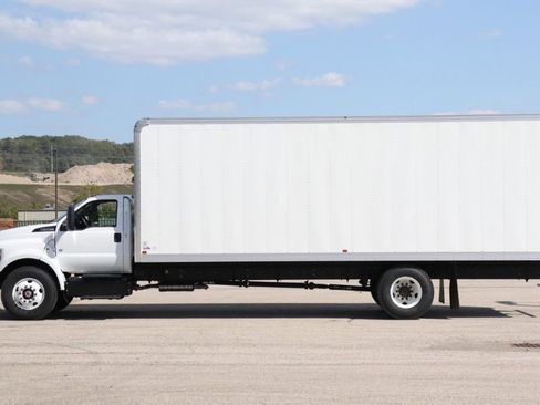 New 2026 Ford F750 2WD Regular Cab Super Duty image 4