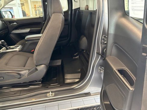 Used 2021 Chevrolet Colorado LT w/ Fleet Safety Package image 24