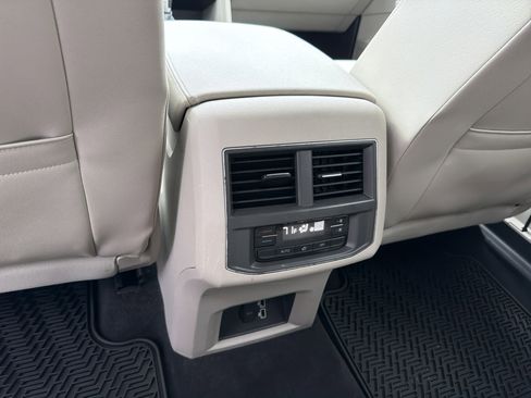 Used 2019 Volkswagen Atlas SE AWD/4WD image 14