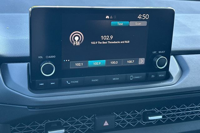 Used 2023 Honda Accord EX image 19