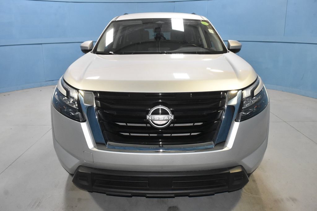 Used 2025 Nissan Pathfinder SV AWD/4WD image 25