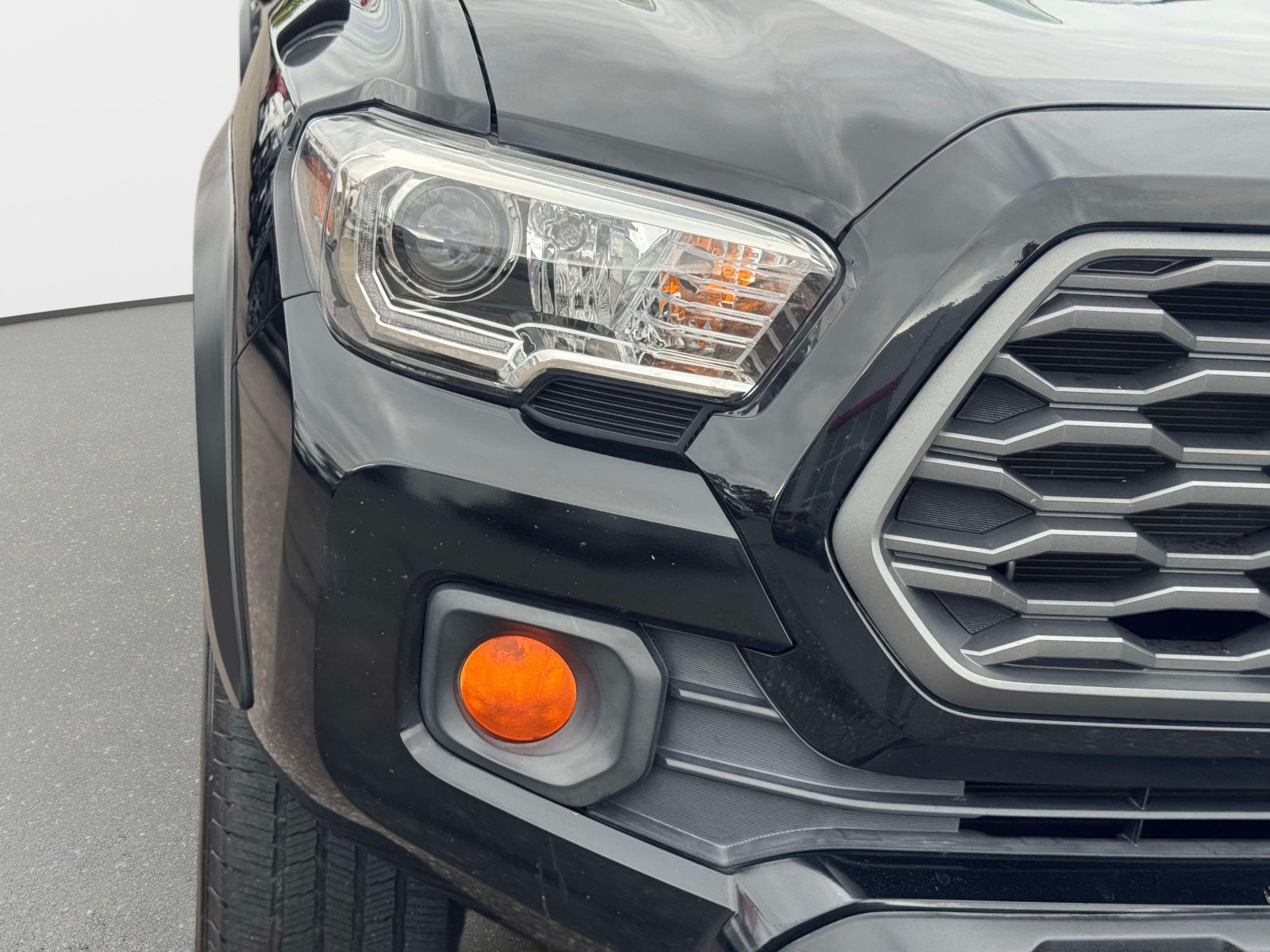 Certified 2020 Toyota Tacoma TRD Off-Road w/ Technology Package AWD/4WD image 8