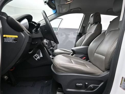 Used 2017 Hyundai Santa Fe Sport FWD image 15