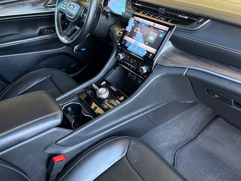 Used 2022 Jeep Grand Cherokee L Overland image 14