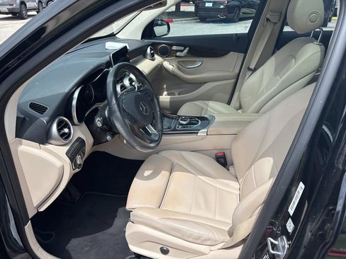 Used 2019 Mercedes-Benz GLC 300 image 18