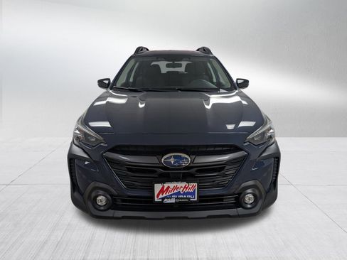 Used 2025 Subaru Outback Premium image 5