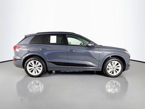 Certified 2025 Audi Q6 e-tron Premium w/ Convenience Package image 8