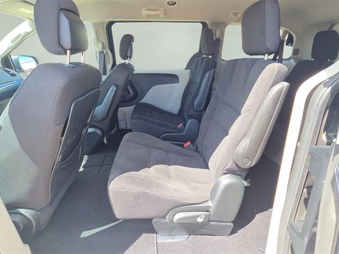 Used 2017 Dodge Grand Caravan SE w/ Power Window Group image 18