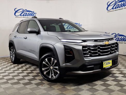 Used 2025 Chevrolet Equinox LT w/ Convenience Package II FWD image 1