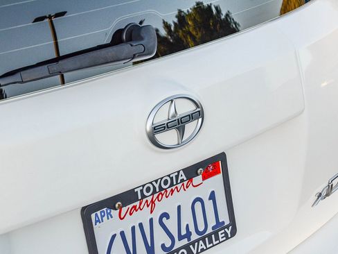 Used 2012 Scion xD image 8