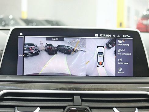 Used 2022 BMW 750i xDrive w/ Executive Package image 20