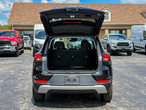 Used 2023 Chevrolet TrailBlazer LT FWD image 29