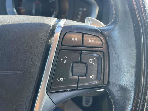 Used 2015 Volvo S60 T6 R-Design image 26