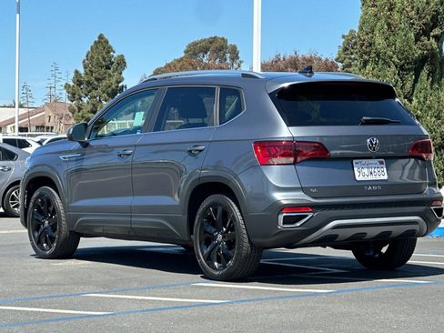Used 2023 Volkswagen Taos SE w/ Black Wheel Package FWD image 6