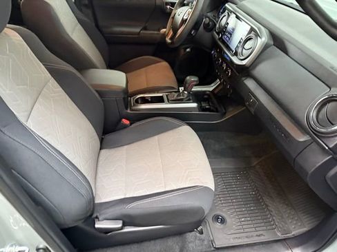 Used 2023 Toyota Tacoma TRD Sport image 35