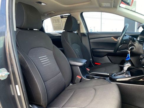 Used 2019 Kia Forte S w/ S Premium Package FWD image 28