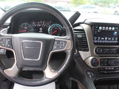 Used 2018 GMC Yukon Denali w/ Open Road Package AWD/4WD image 16
