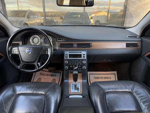 Used 2010 Volvo XC70 3.2 image 7