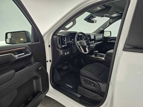 Used 2025 GMC Sierra 1500 Elevation w/ Preferred Package image 19